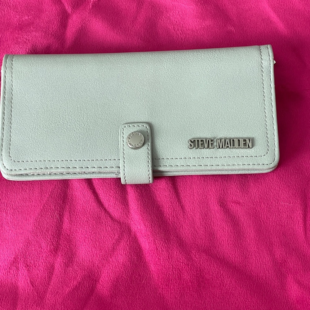 Steve Madden Light Green Wallet